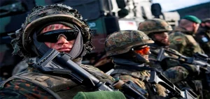 Suasana Mencekam Simulasi Serbuan Tentara Jerman di Berlin