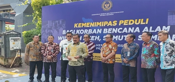 20 Ton Beras & Bantuan Bayi Disalurkan Menteri Imipas Korban