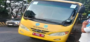 Bus Sekolah Terperosok di Ciputat 10 Siswa Telah Dievakuasi