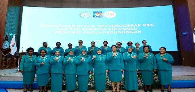 Tri Tito Tetapkan Anggieta Bestari Tabo Pimpin TP PKK Papua